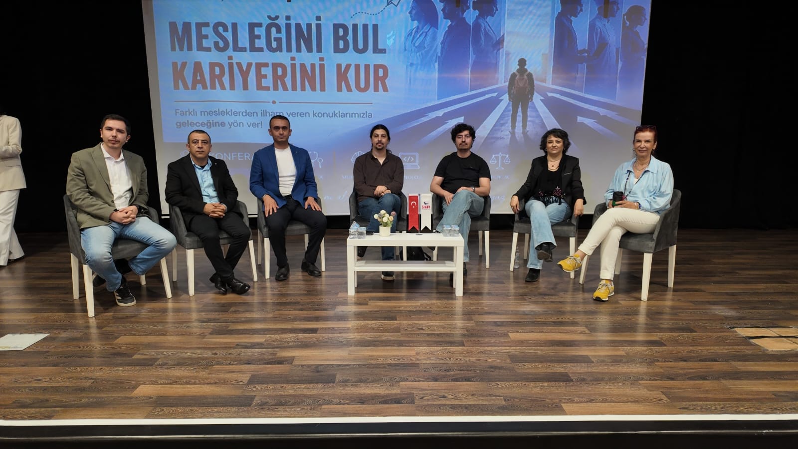 İZMİR SINAV KARİYER FUARINA KONUŞMACI OLARAK KATILDIK!