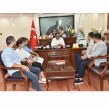 TMMOB ÇEVRE MÜHENDİSLERİ ODASI MERSİN ŞUBESİ YÖNETİM KURULU TOROSLAR BELEDİYE BAŞKANINI MAKAMINDA ZİYARET ETTİ.
