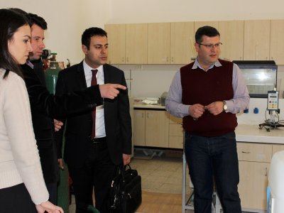AYNI ZAMANDA HALK SAĞLIĞI UZMANI GİBİ DÜŞÜNMELİYİZ