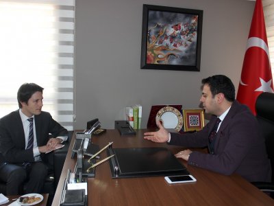 HOLLANDA BİRİNCİ KATİBİNDEN ÇMO ZİYARETİ