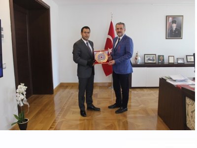 ÇMO`DAN ÇEVRE VE ŞEHİRCİLİK BAKAN YARDINCISI PROF. DR. MEHMET EMİN BİRPINAR`A ZİYARET!
