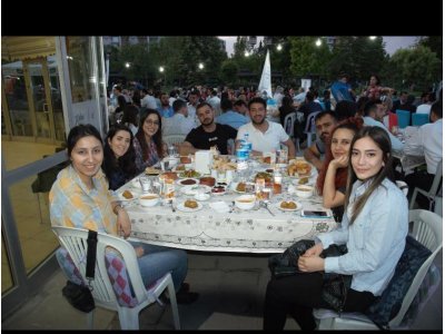 ÇEVRE MÜHENDİSLERİ ODASI KONYA TEMSİLCİLİĞİMİZİN DÜZENLEDİĞİ İFTAR YEMEĞİ VE MESLEKİ DAYANIŞMA TOPLANTISI YOĞUN KATILIMLA GERÇEKLEŞTİ..